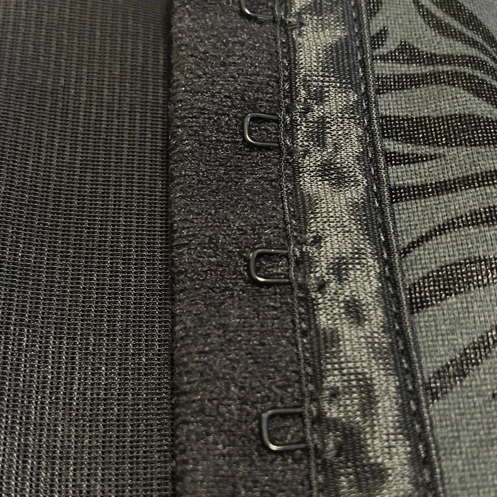 Maidenform Waist Control Cincher Size Medium - Picture 4 of 7